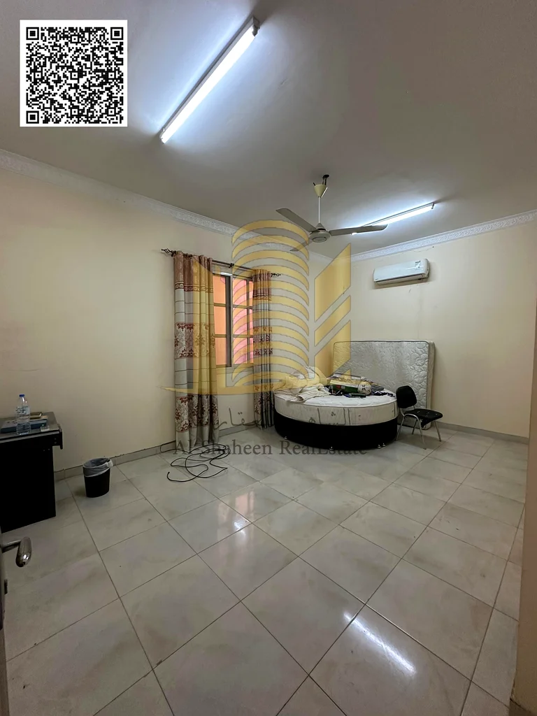 Building for sale in Al Ramla Area 3,000 sq ft 4 two-bedroom apartments 4 one-bedroom apartments 1 studio Warehouse Income 212,000 Demand 2.2  If you63865571534595114