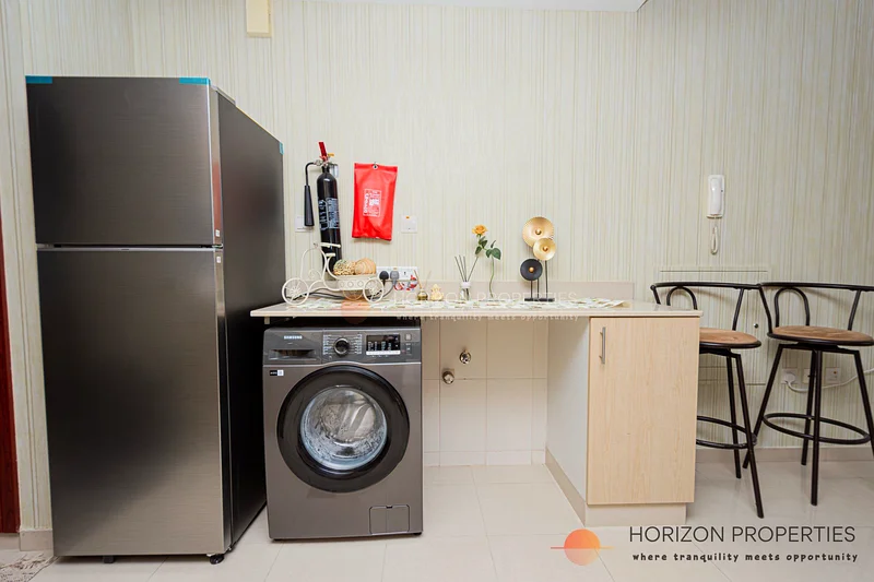 Fully Furnished | Upgraded | Sea View63814855996034114