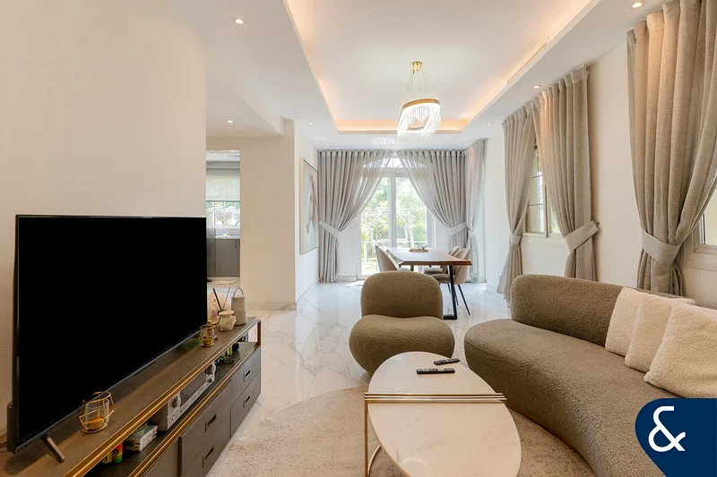 Lake View | Extended | Upgraded | Type 4E63922402958723111