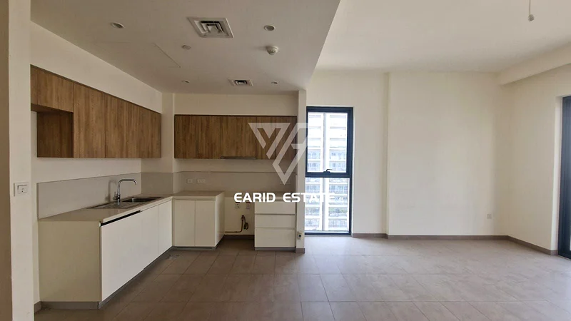 Corner Unit | Bright & Airy | Vacant63754624800258112