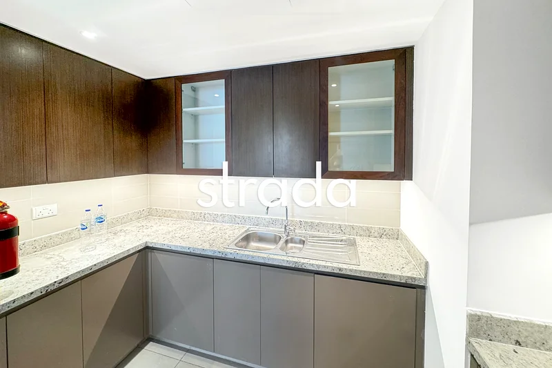 High Floor | Large Layout | Corner Unit63769348222849112