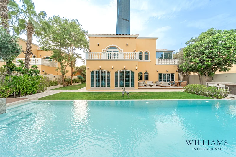 5 BED | LARGE PLOT | FULLY UPGRADED/EXTENDED63922284586627110