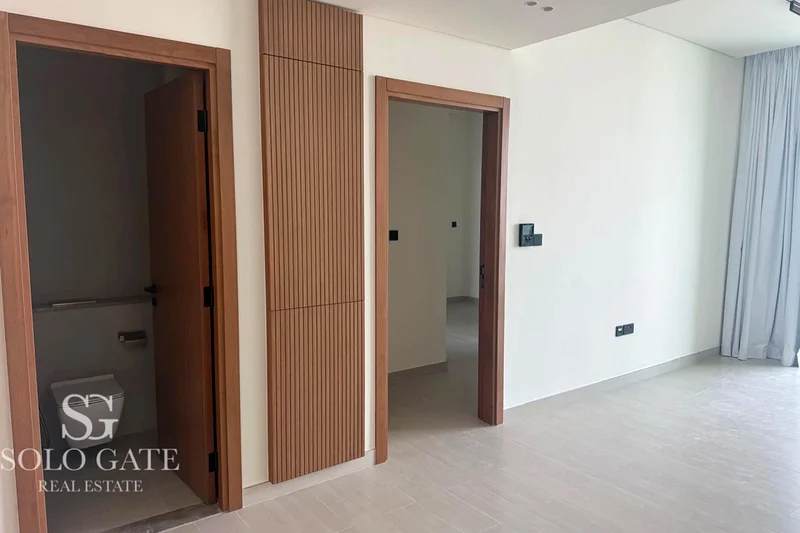 شقة جاهزة للانتقال مكونة من غرفة نوم واحدة | إطلالات بانورامية | موقع متميز63785165898115113