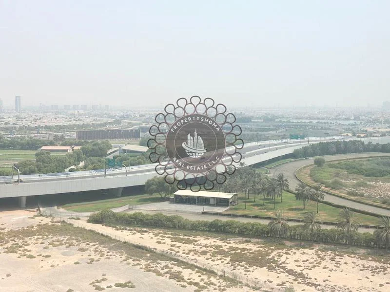 مساحة مكتبية مجهزة بتصميم استوديو في موقع متميز63618315180161114