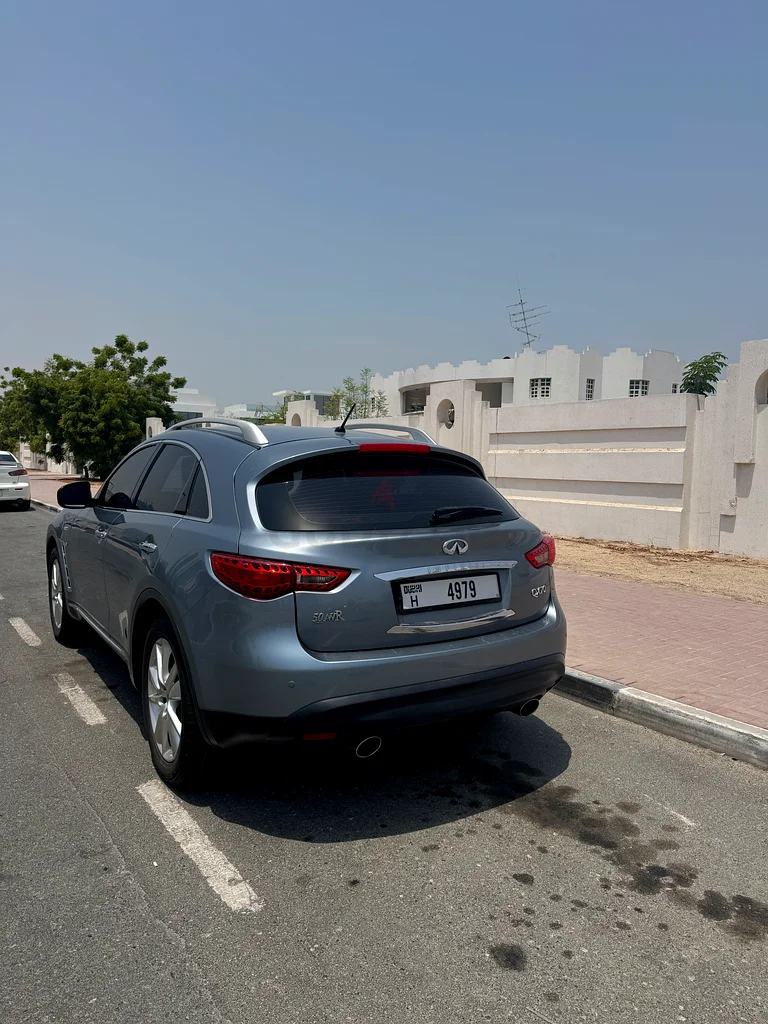 Infinity QX70 2018 model GCC All service history ALROSTAMANI 100% original  paint single lady driven63699029868674113