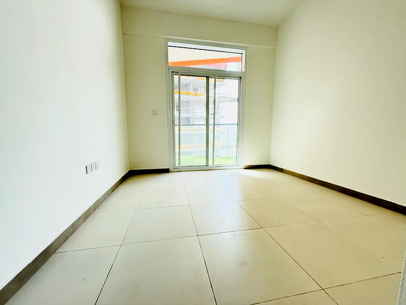 عرض ساخن // شقة واسعة من غرفة نوم واحدة بسعر 66 ألف فقط للإيجار مع حمامين63739831977859113