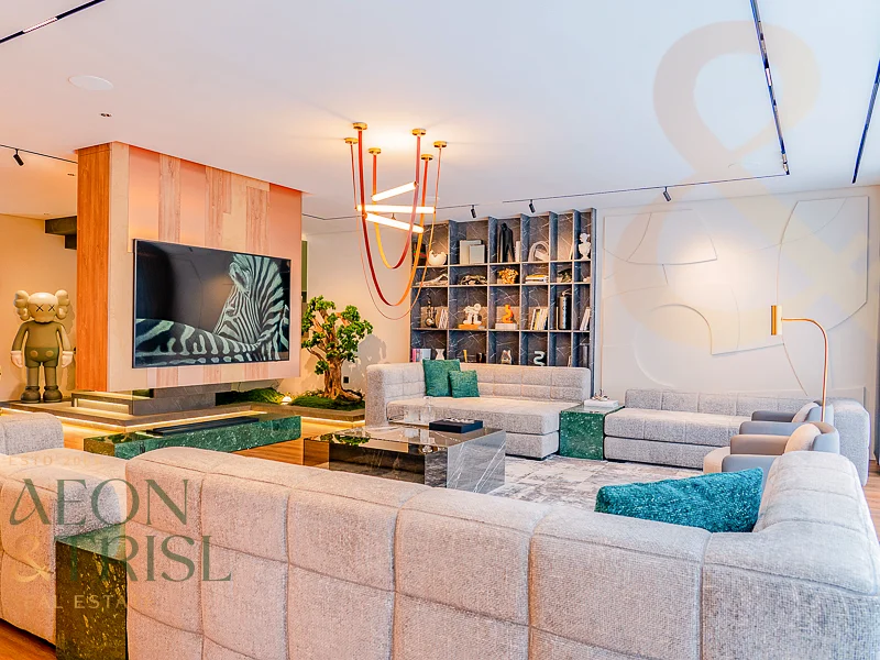 Full renovated | Luxury 4BR + M | Extended | Pool64045227685889112