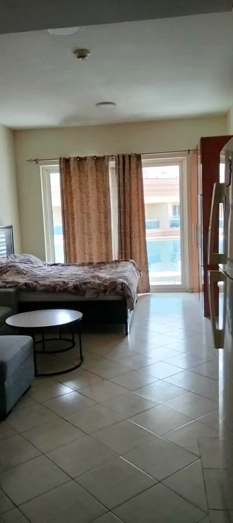 ستوديو63797494106882110