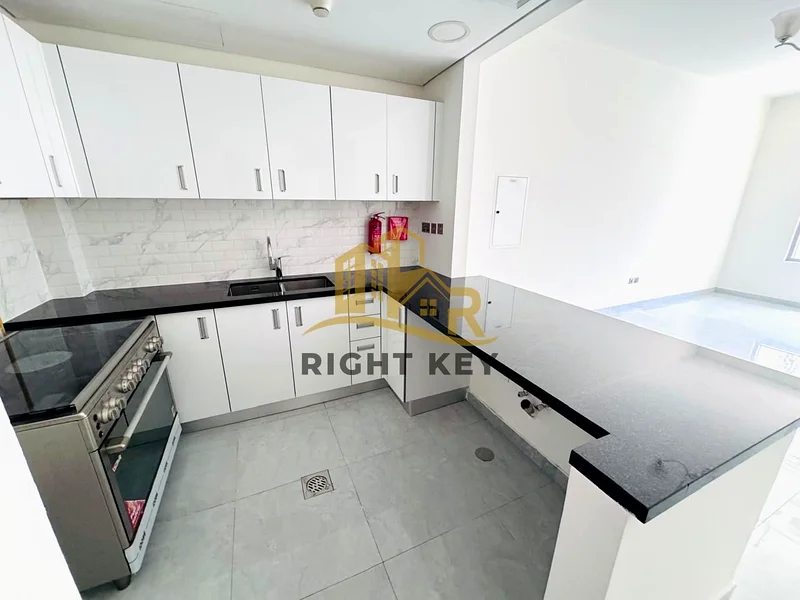 CHILLER FREE / LIKE NEW/ LUXURY 2BHK OPEN VIEW/ 103K63764396223105112