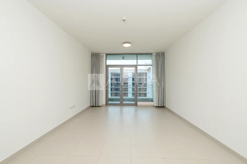 Large size | Boulevard View | Close to Park63754222294914112