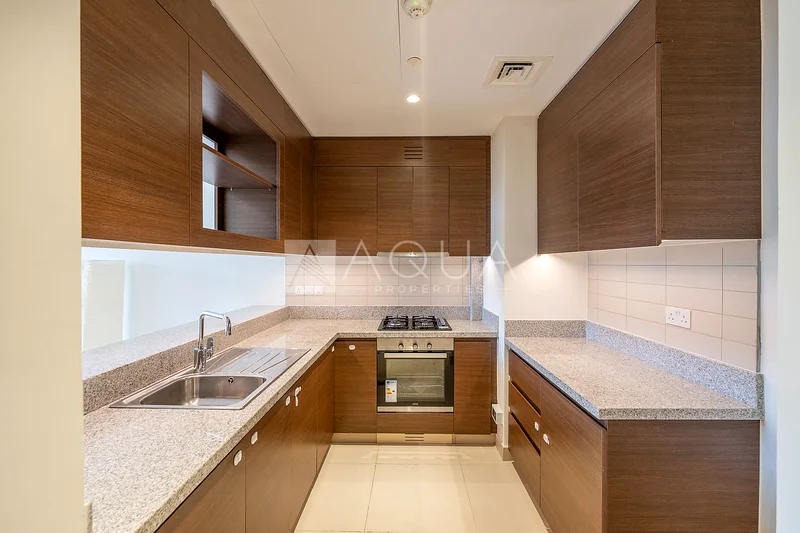 Large size | Boulevard View | Close to Park63754222294914111