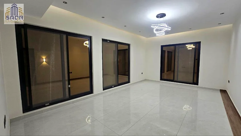 Two-story villa with a roof, 5 rooms, and a swimming pool / freehold / including water, electricity, and air conditioning63913437953027114