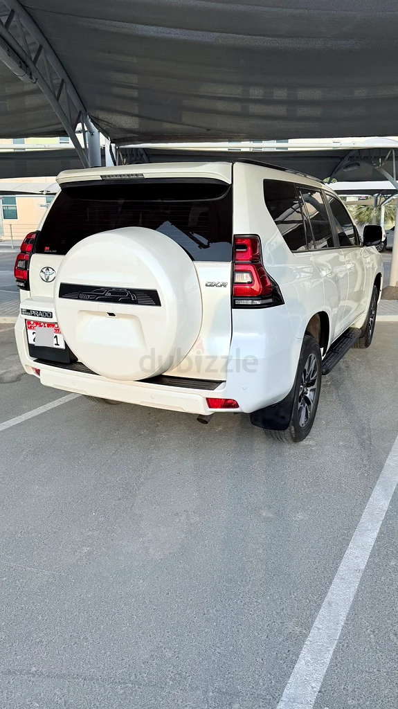 Prado 2022 GXR with agency history63700380849921114