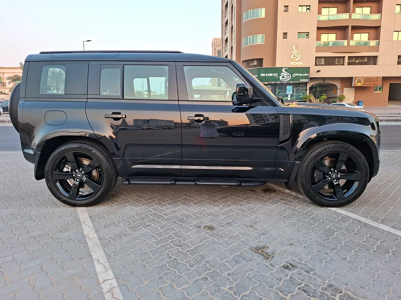 Land Rover Defender HSE V6 110 GCC ALTAYER ZERO KM63700287372291112