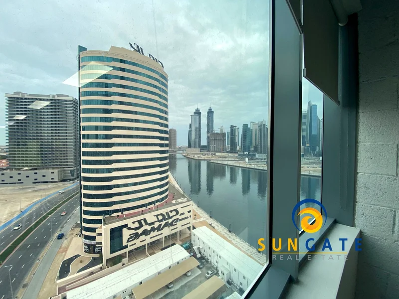 مؤثث، إطلالة على القناة، موقفا سيارات اثنان63826381644930111
