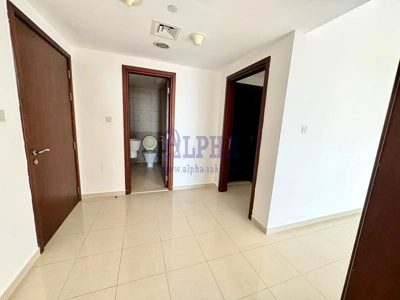 شقة واسعة بغرفة نوم واحدة وإطلالة جزئية على البحر BAB63814856087555112