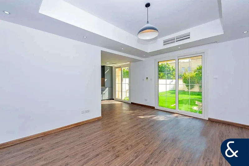 Huge Plot | Fully Upgraded | Type 4M63922625993857113