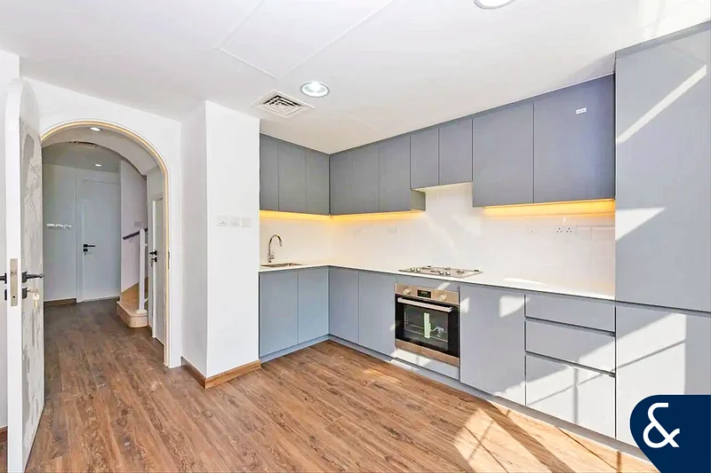 Huge Plot | Fully Upgraded | Type 4M63922625993857110