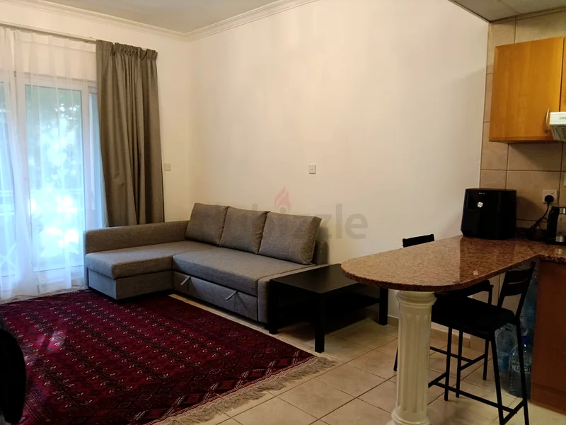 Furnished Studio  a few steps from DIP Metro for a monthly rental.63828111146241113