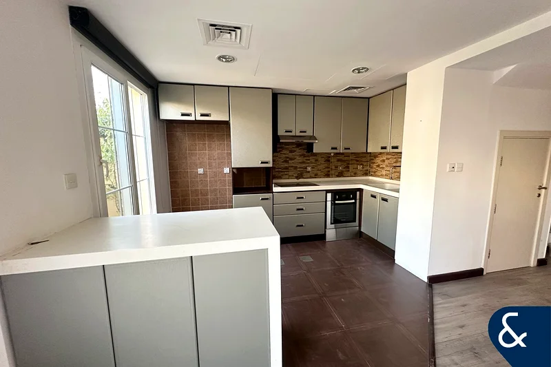Upgraded | Across From Pool And Park | Vacant63922402882306112