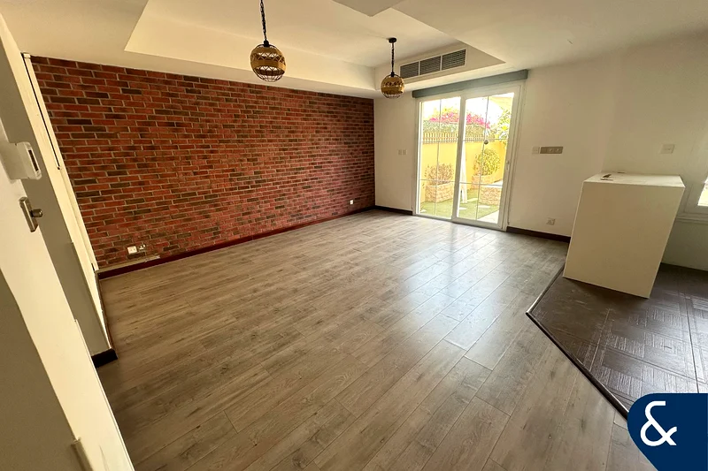 Upgraded | Across From Pool And Park | Vacant63922402882306111