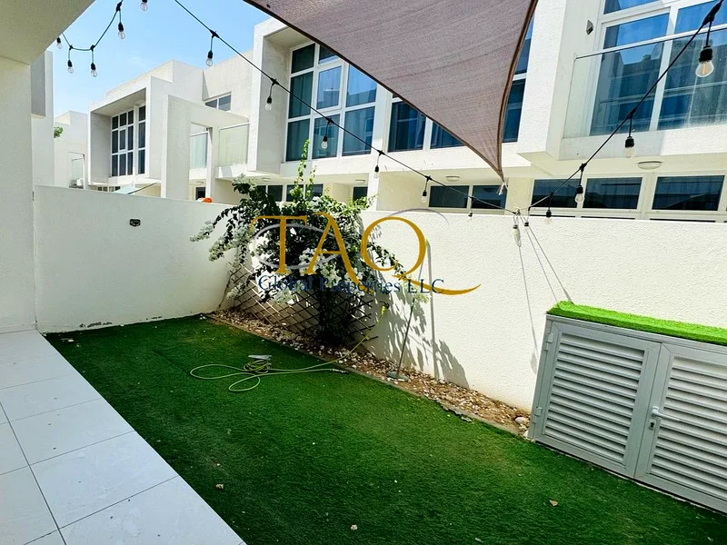 3BR VACANT | MIDDLE UNIT | BACK TO BACK |64003719179906114