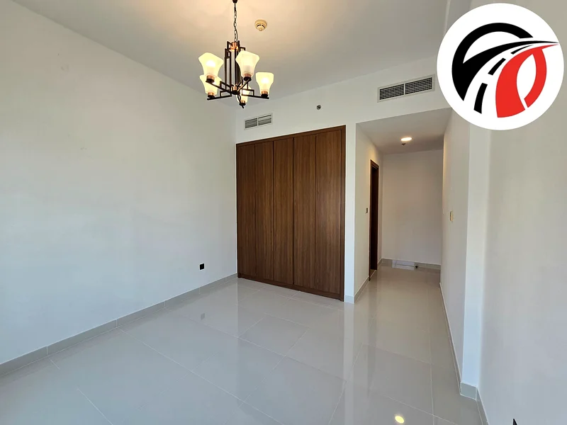 شقة واسعة | غرفة تخزين | موقع متميز63739736998147112