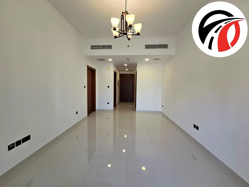 شقة واسعة | غرفة تخزين | موقع متميز63739736998147110