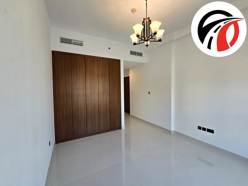 شقة واسعة | غرفة تخزين | موقع متميز63739736998147113