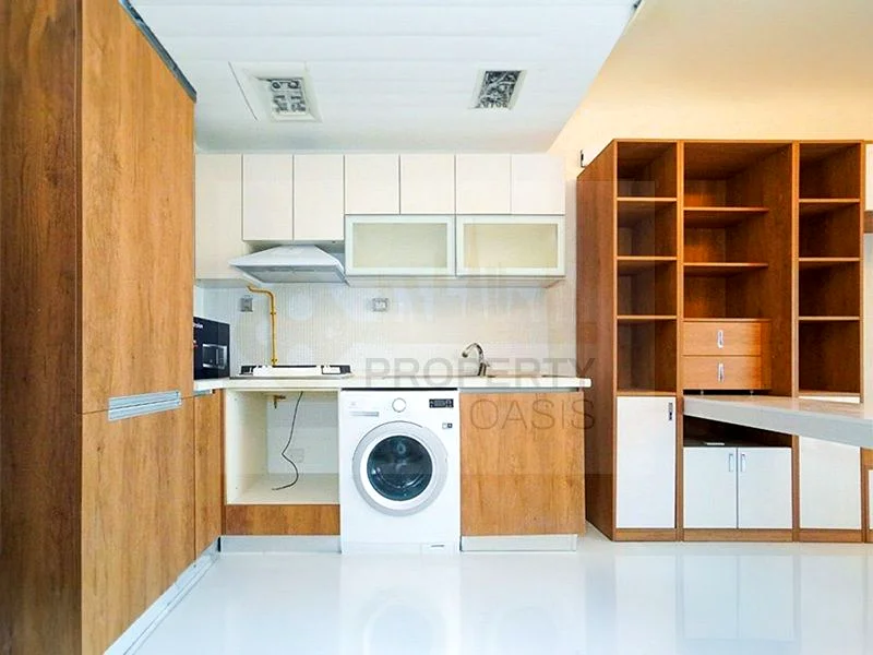Spacious | Ready to move in | Near Metro Station64160164412673112