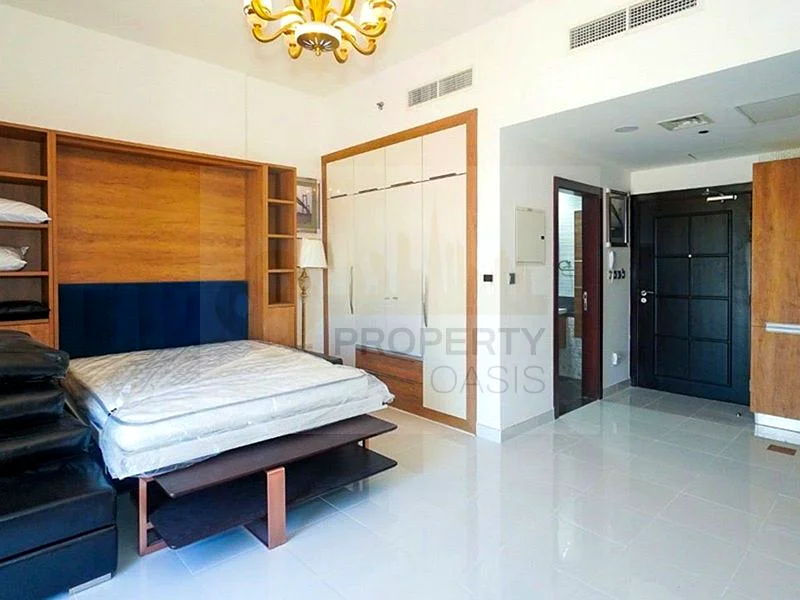 Spacious | Ready to move in | Near Metro Station64160164412673111