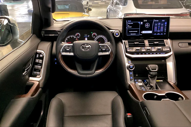 2024 Toyota Land Cruiser GXR  • Big Price Drop • Manufacturer warranty till 22-Aug-2027 • 100049863699052882433113