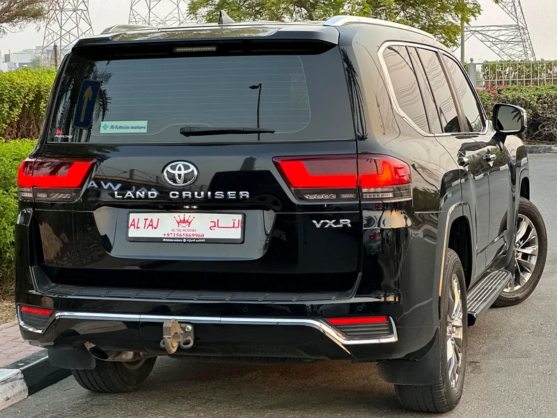 Toyota Land Cruiser VXR 2023 GCC UNDER WARRANTY AND SERVICE CONTRACT63700380345346113