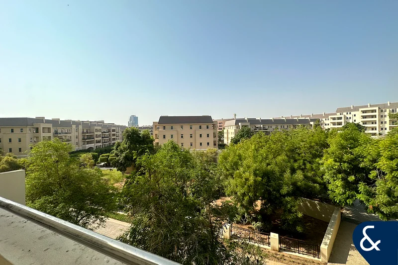 Spacious | Vacant On Transfer | Garden Facing63982597047169110