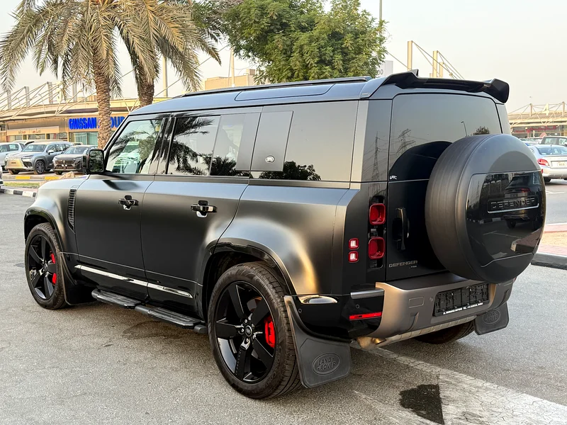 Land Rover Defender 202363700287048835114