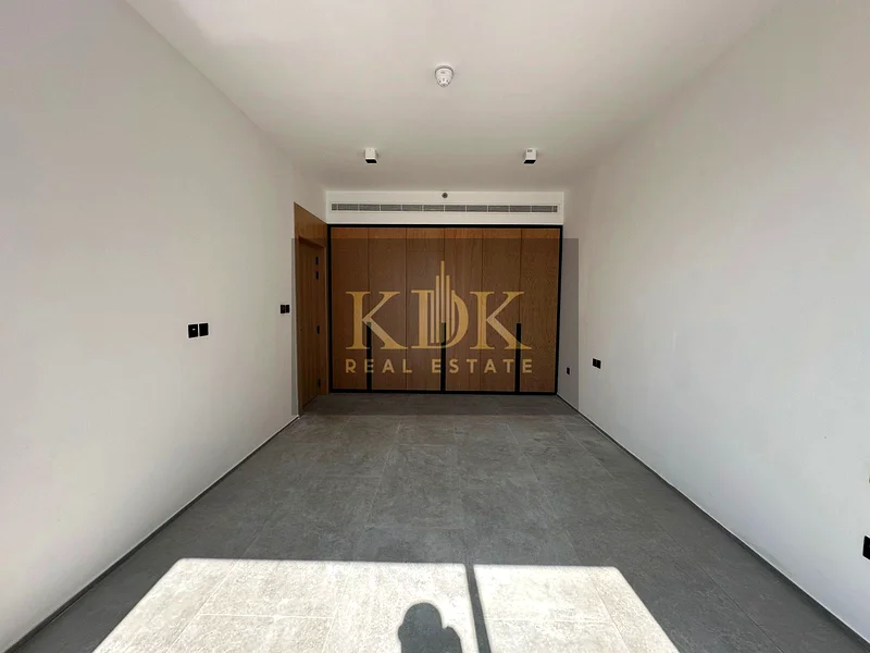 Spacious 1BR Apartment in prime location of JVC //63788654047619111