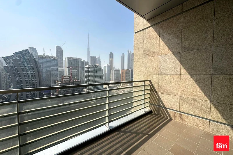 BREATHTAKING CANAL VIEW | 905 SQ FT | 4 cheques63790022795137110