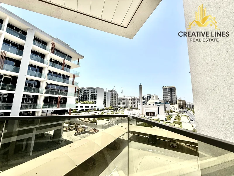 Perfect choice for families / Ready to move in / All amenities / Spacious layout64156203584515110
