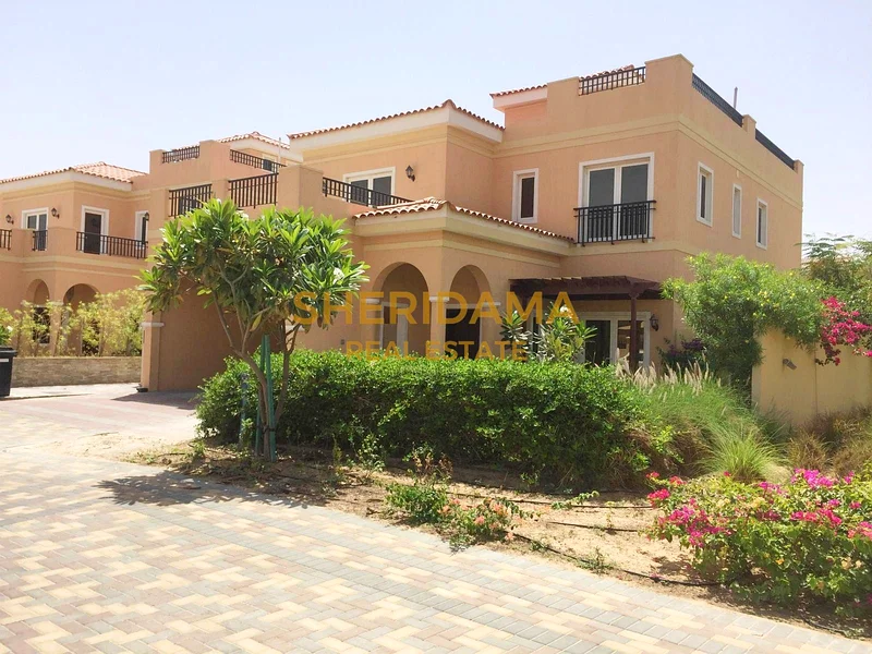 Large Layout | Private Pool | Vacant on October63726296653827111