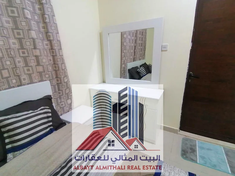 شقة من غرفة نوم واحدة رقم 206 *    منطقة الروضة 3، شارع الشيخ عمار    مفروشة، حمامان وشرفة    إيجار شهري، مبنى جديد63723652932227114