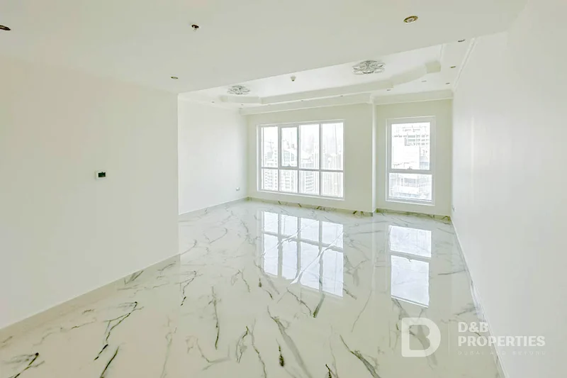 Lake View | Upgraded | Bright and Spacious 2BR63805221941379110