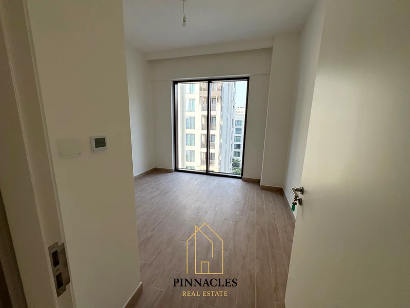 Modern 2BR Apartment | Creek Beach Access | Prime Investment Opportunity64024295296642114