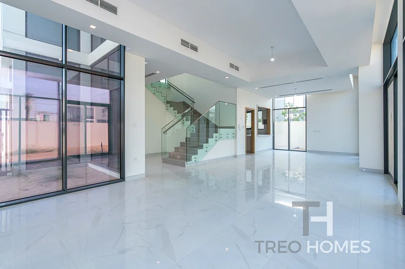 Large Plot  | Landscaped | On The Pool63763279694979112