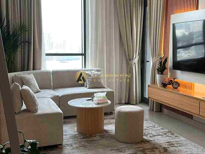 فاخر جدًا | مطبخ مغلق | شاغر عند التحويل64031589774339111