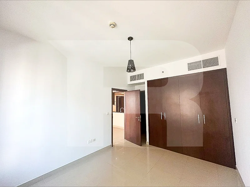 Modern | City View | Vacant | Pool And Gym63771015776386114