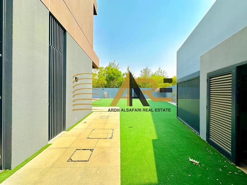 Luxurious 5bhk Villa + Private Pool + Bigger Backyard + Maid Room in Sendian Masaar Community63654746742146111