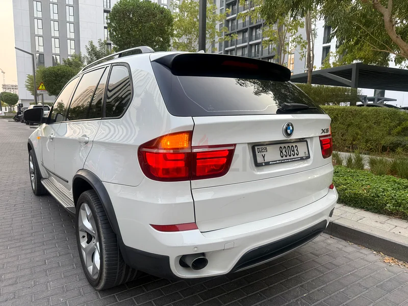 بي إم دبليو X5 2012 - سيارة دفعٍ رباعي عائلية محفوظة بشكل جيد63699052904193111