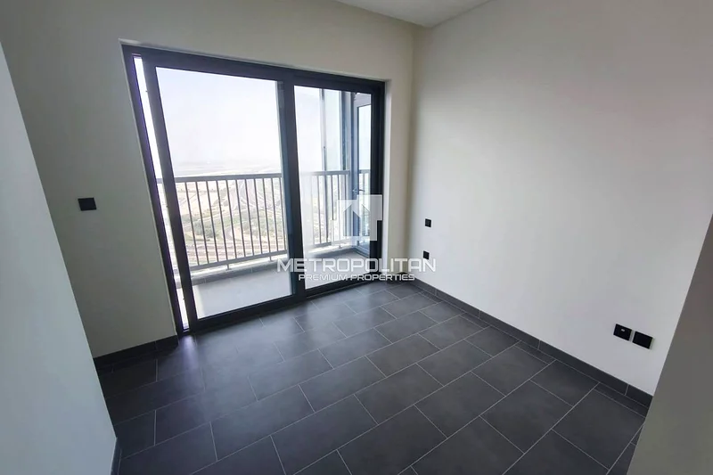 Spacious | Prime Location | Vacant | Unfurnished63759748263555113