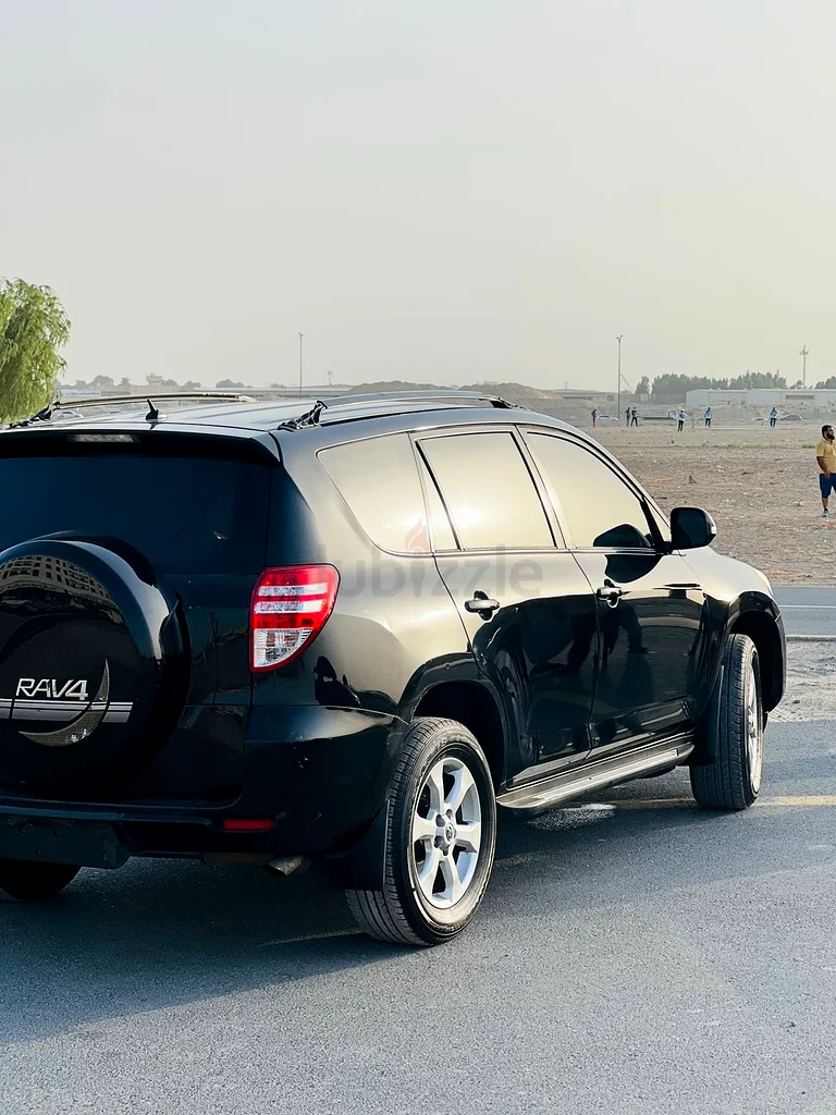 Toyota RAV 4 2.0 Model63699051690754111