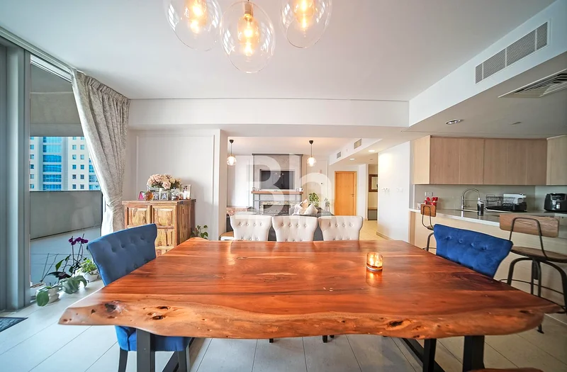 Owner Occupied | Prime Area | Exceptional Layout63840370810241114